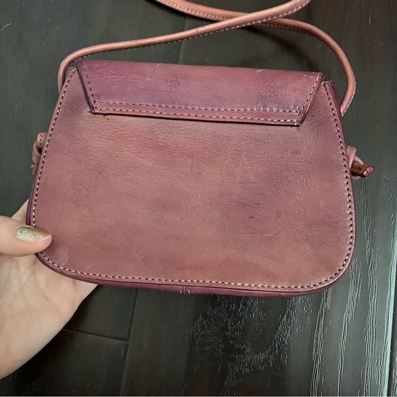 Vintage Blush Pink Leather Crossbody Purse | Bow Detail | Soft Romantic - Picture 4 of 6